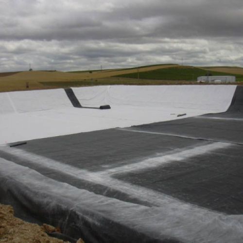 Aislamiento de balsa de agua